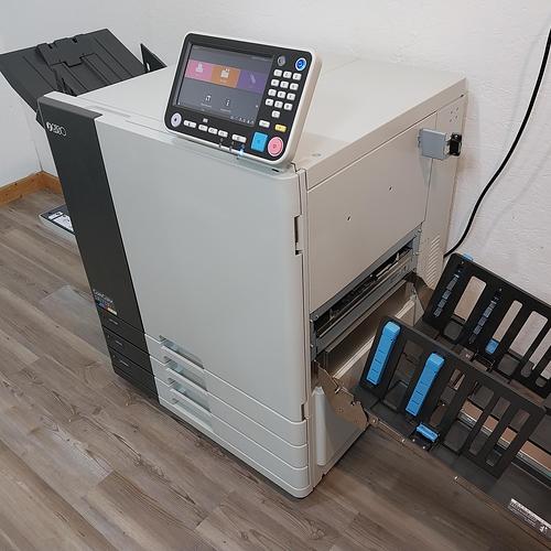 Riso ComColor GD7330 Full Color Inkjet Printer with Right Side Wide Stacking Tray