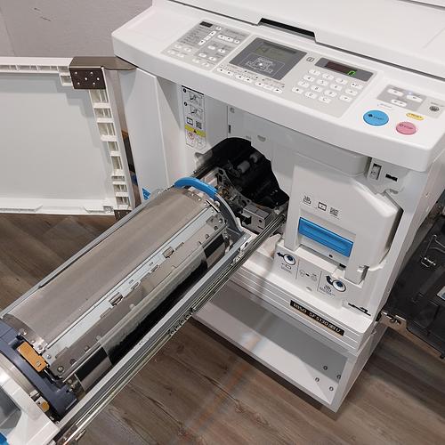 Riso SF5130 Digital Duplicator with USB Print, Black Drum and Stand. Only 93K Prints!
