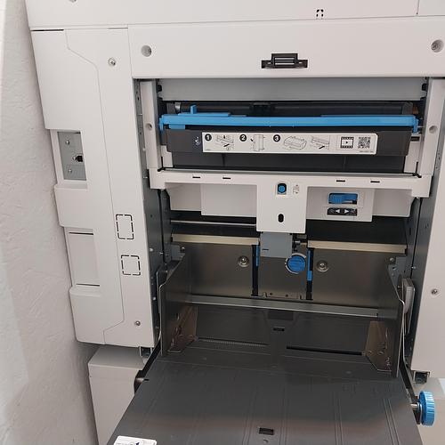 Riso SF5130 Digital Duplicator with USB Print, Black Drum and Stand. Only 28K Prints!