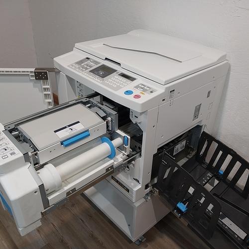 Riso SF5130 Digital Duplicator with USB Print, Black Drum and Stand. Only 92K Prints!