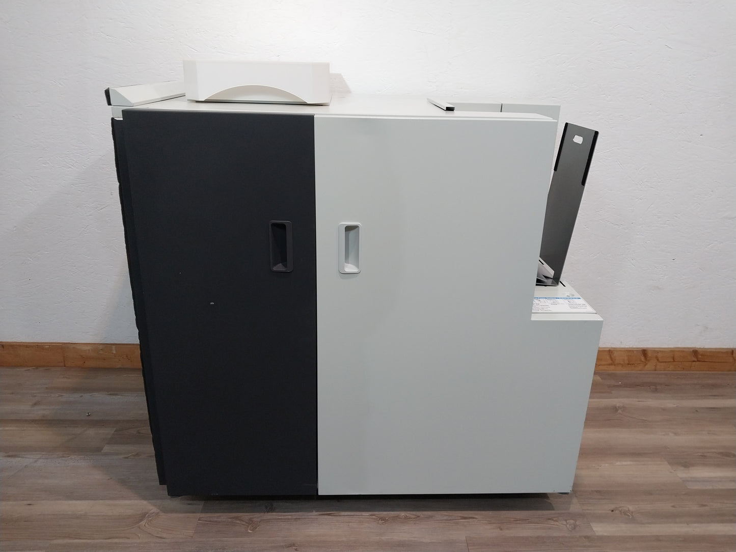 Riso ComColor GD Series Wrapping Envelope Finisher G10