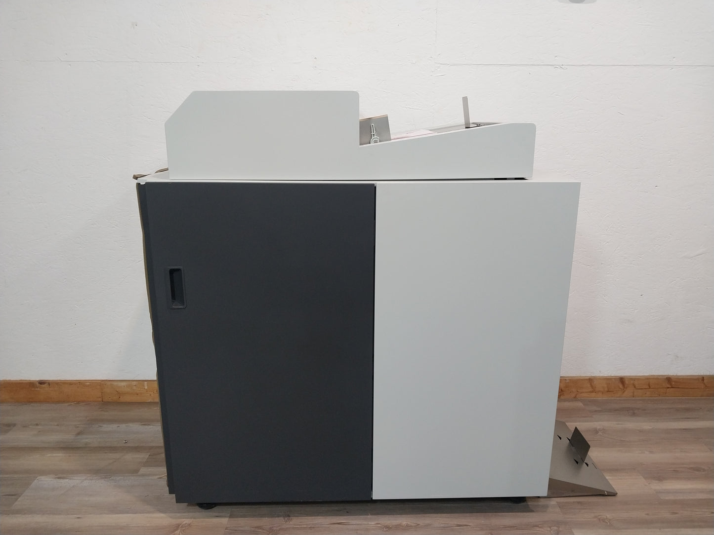 Riso ComColor GD Series Perfect Binder G10 Booklet Maker