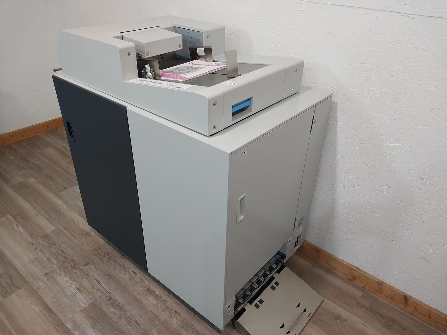 Riso ComColor GD Series Perfect Binder G10 Booklet Maker