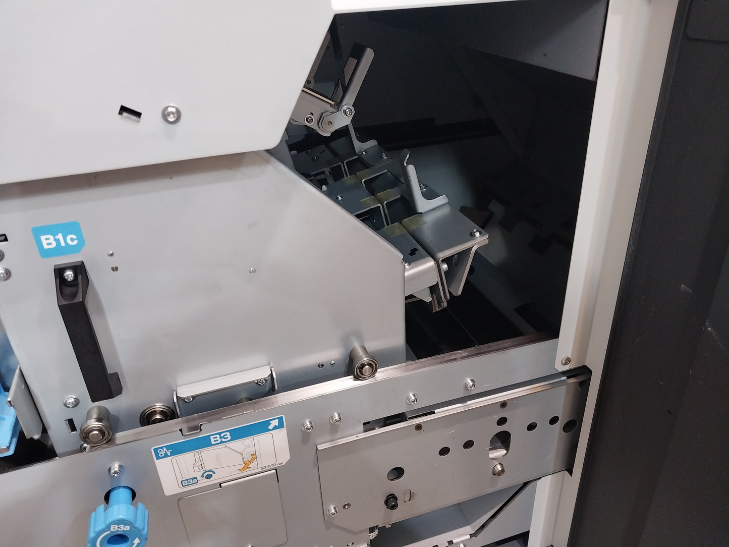 Riso ComColor GD Series Perfect Binder G10 Booklet Maker