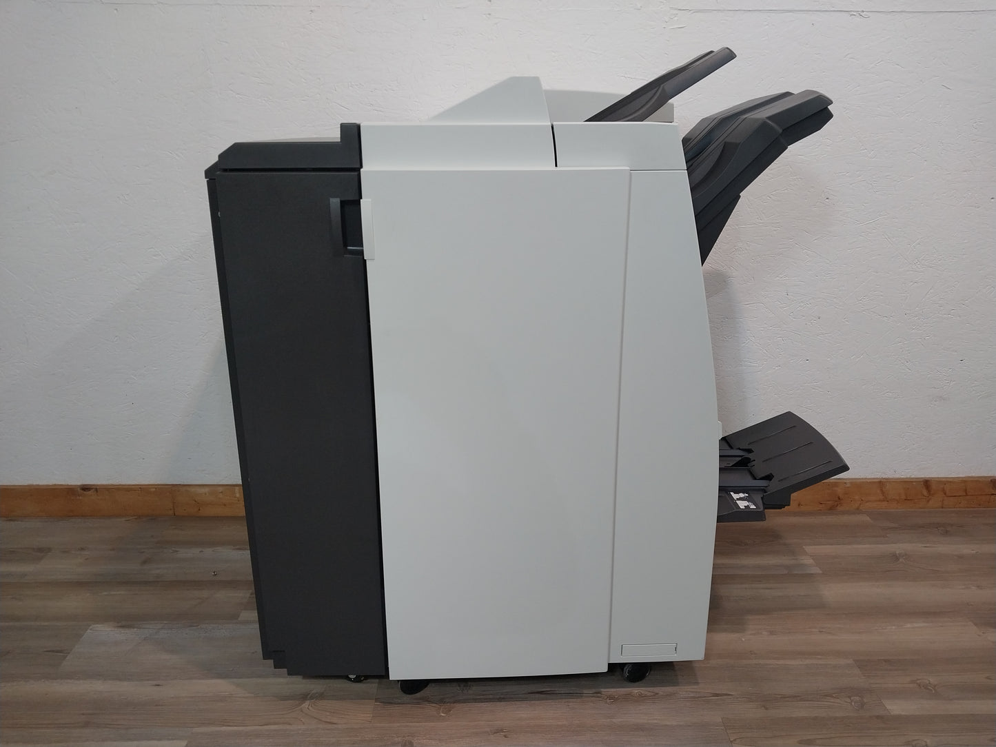 Riso ComColor GD Series Multifunction Finisher / Booklet Maker