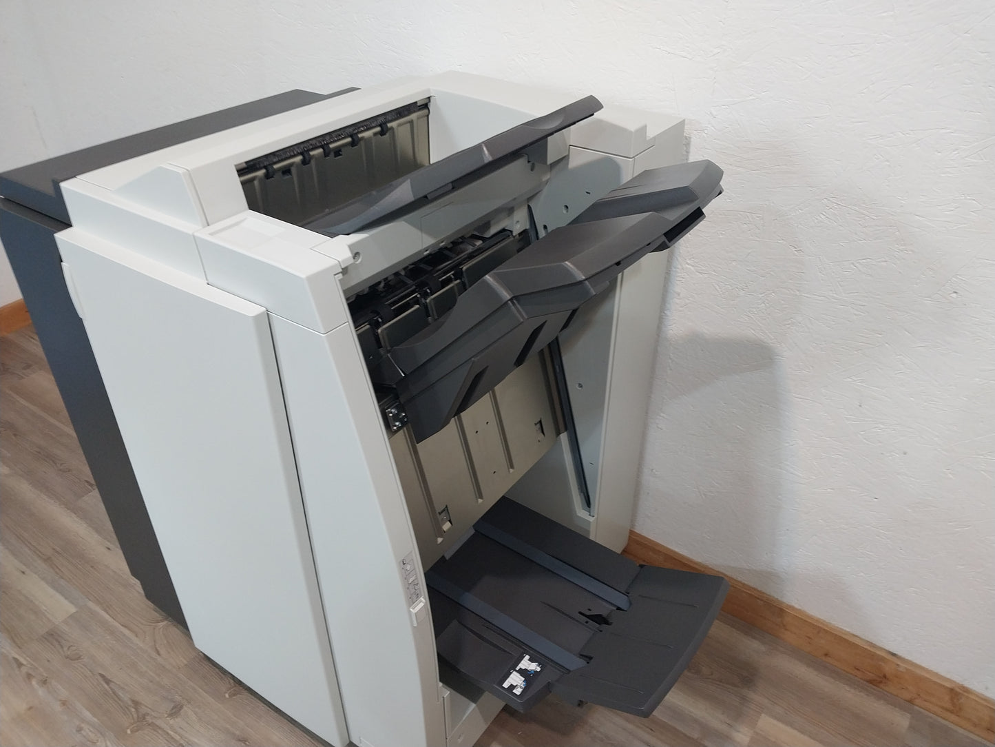 Riso ComColor GD Series Multifunction Finisher / Booklet Maker