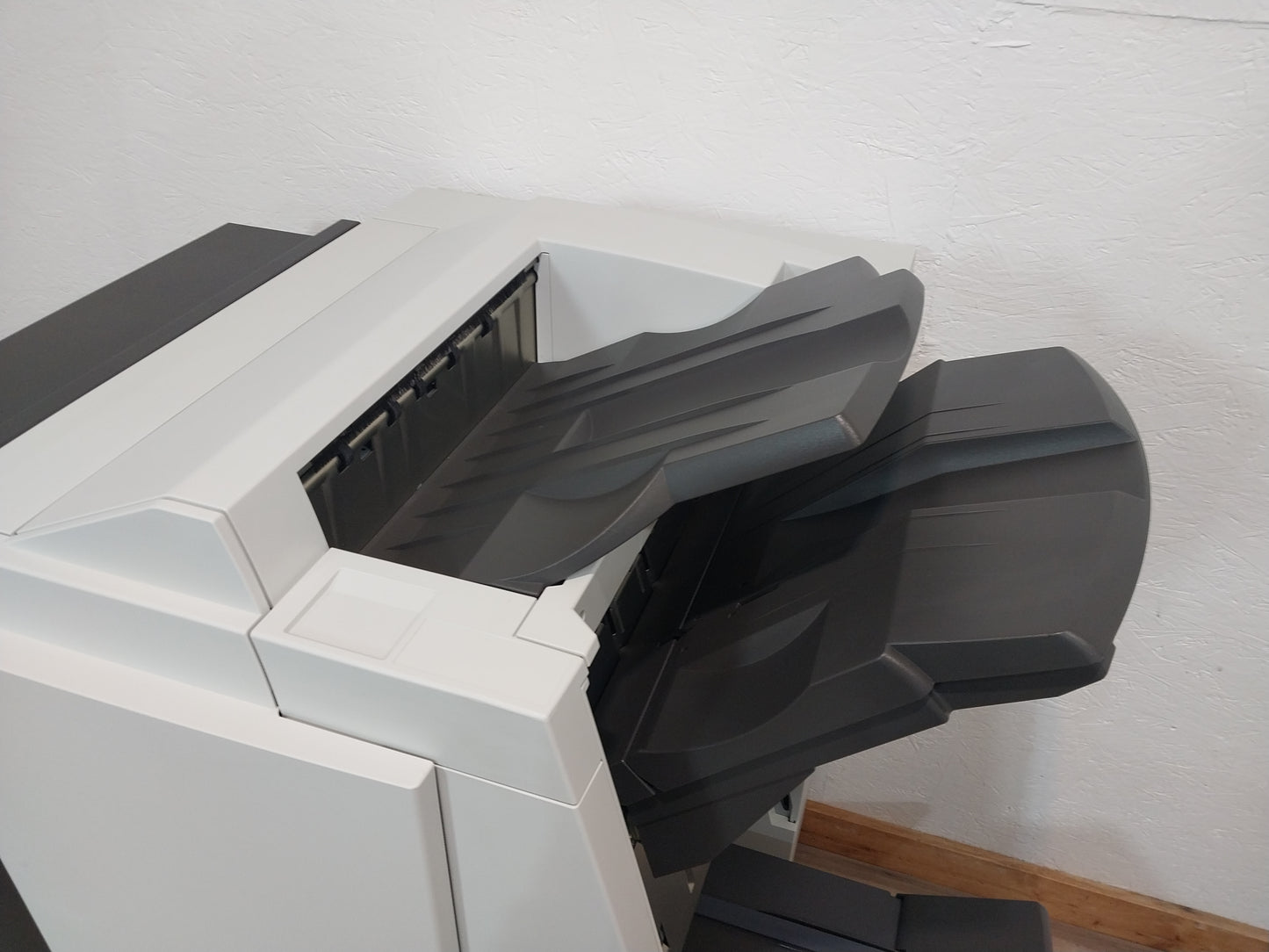 Riso ComColor GD Series Multifunction Finisher / Booklet Maker